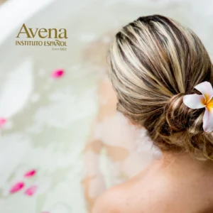Avena Instituto Espanol Soft Body & Shower Gel, Fresh Sent, Unisex, 25.5 fl. oz - Image 3