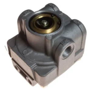 World American WAKN28060 Air Brake Relay Valve 3/8" Delivery and Control, 1/2" Reservoir - Image 3