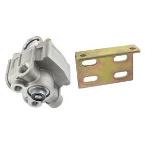 World American WA65146 - Bobtail Proportioning Relay Valve - 5.5 PSI, 1/8" x 1/2" x 1/4" - Image 4