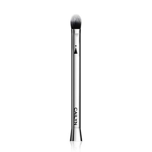 Cailyn iCONE #10 Concealer Brush - Flat, Firm Brush With A Slightly Pointed Tip - Image 3