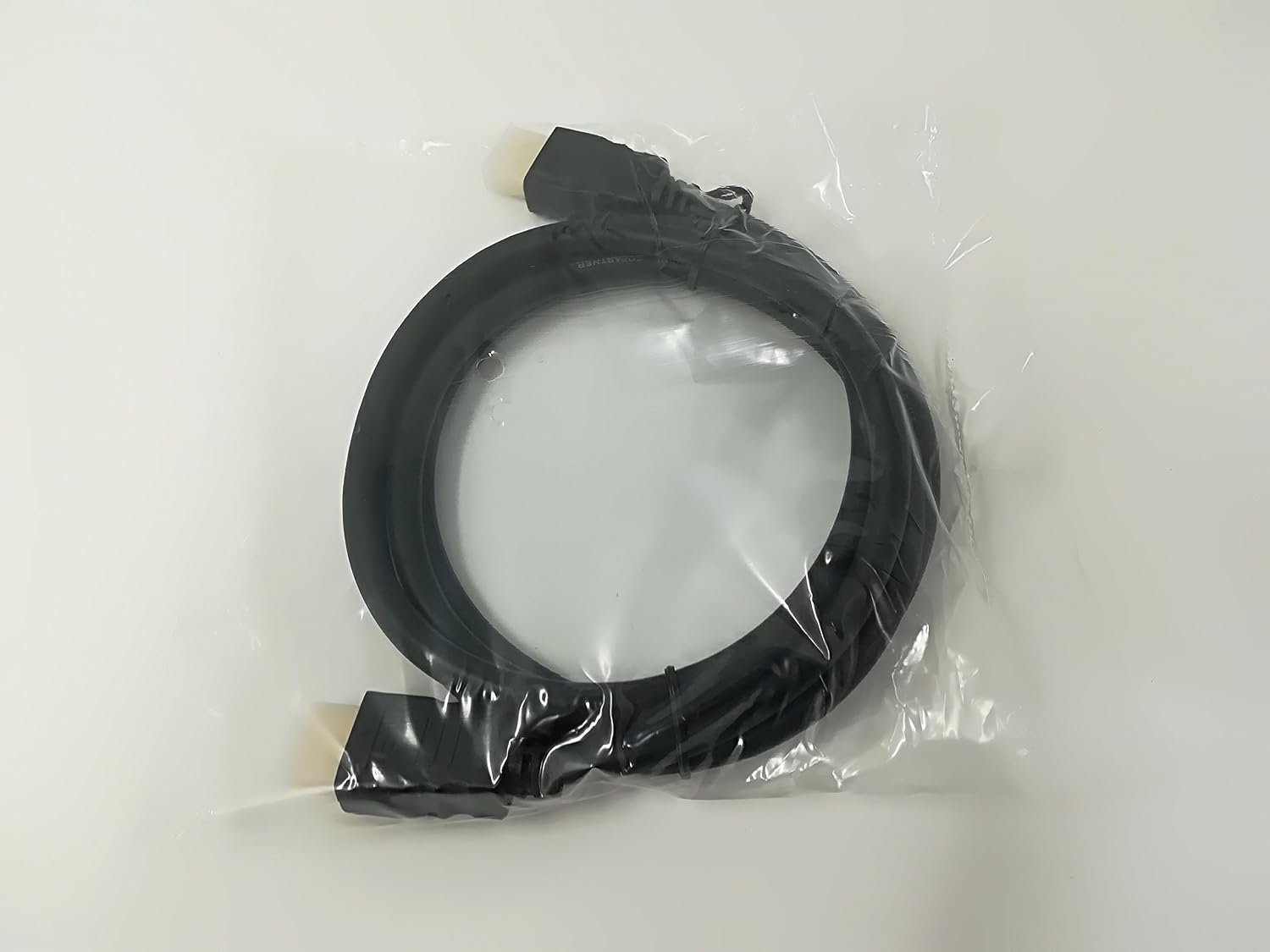 5 High Speed HDMI Cable 6-Feet 1080p, 3D, Deep Color, 4K at 30Hz, 10.2 Gbps 30v - Image 3